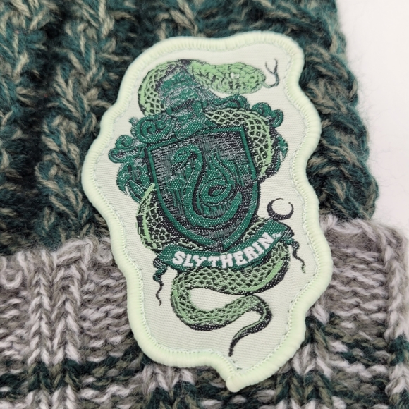 HARRY POTTER | Slytherin knit heathered pompom beanie toque winter hat - Picture 2 of 8